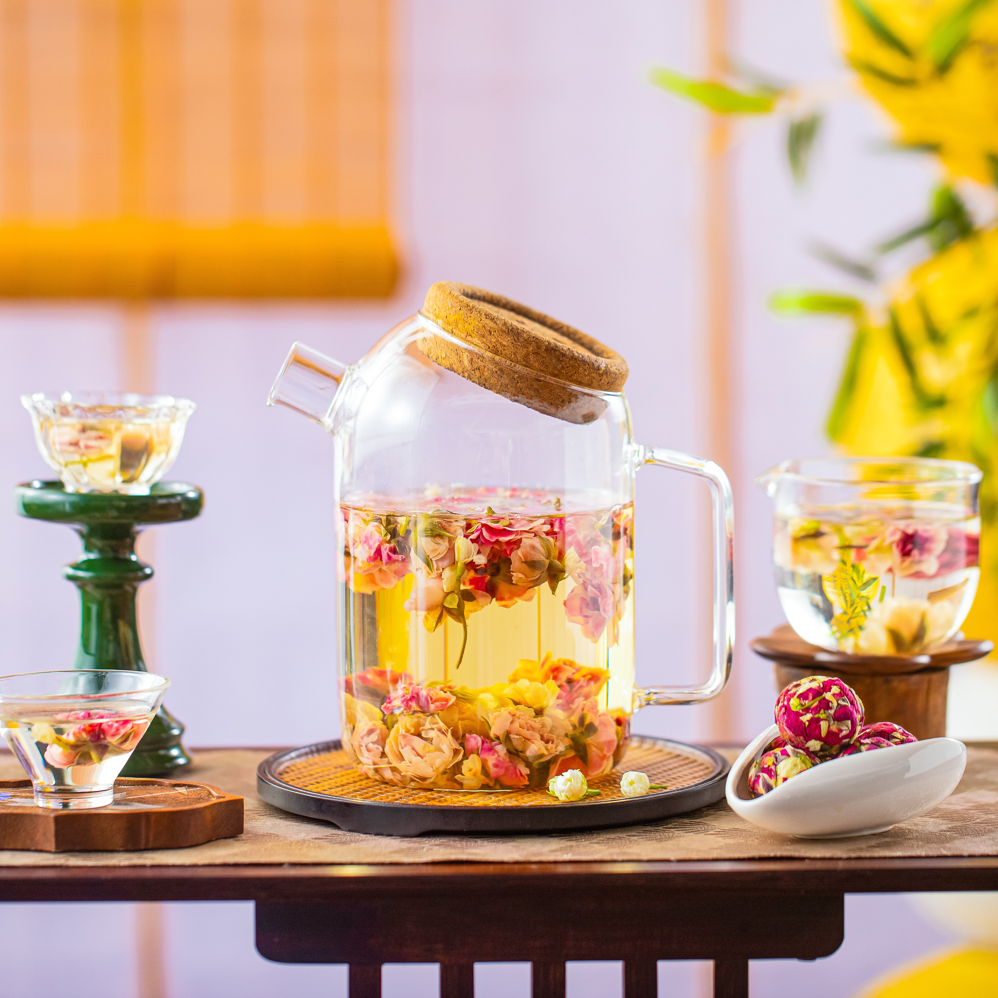 Flowering Tea Blooms