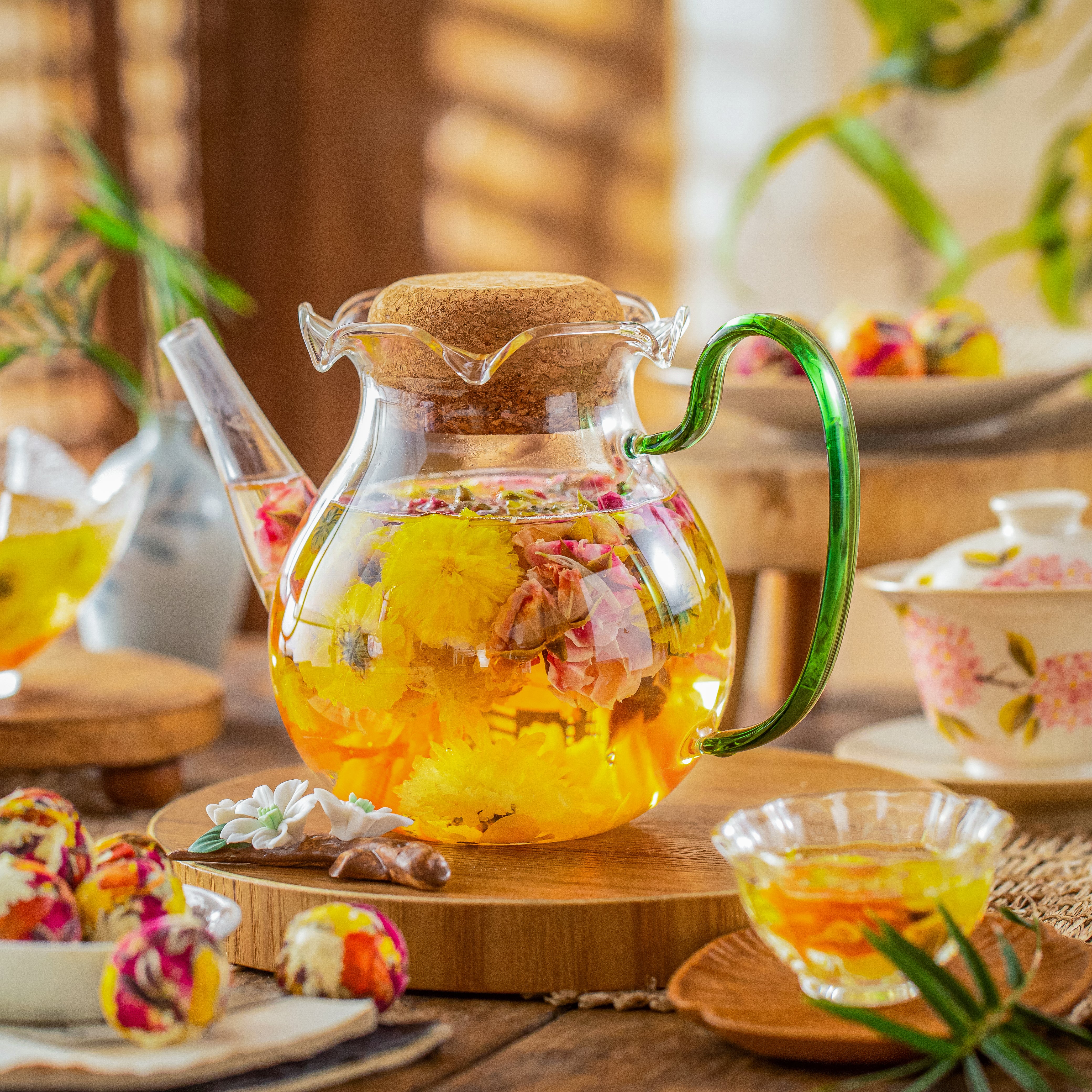 Flowering Tea Blooms